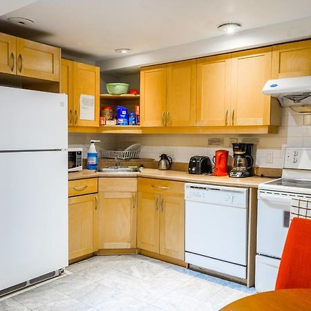 Park Inn Торонто Экстерьер фото