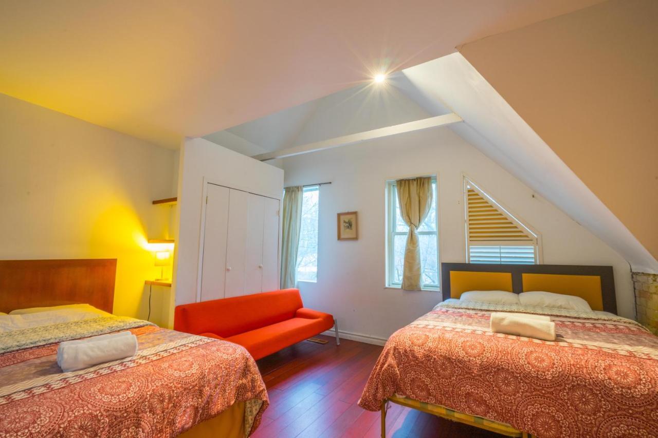 Park Inn Торонто Экстерьер фото